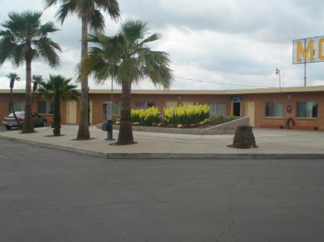 Village Inn Tulare Exterior foto