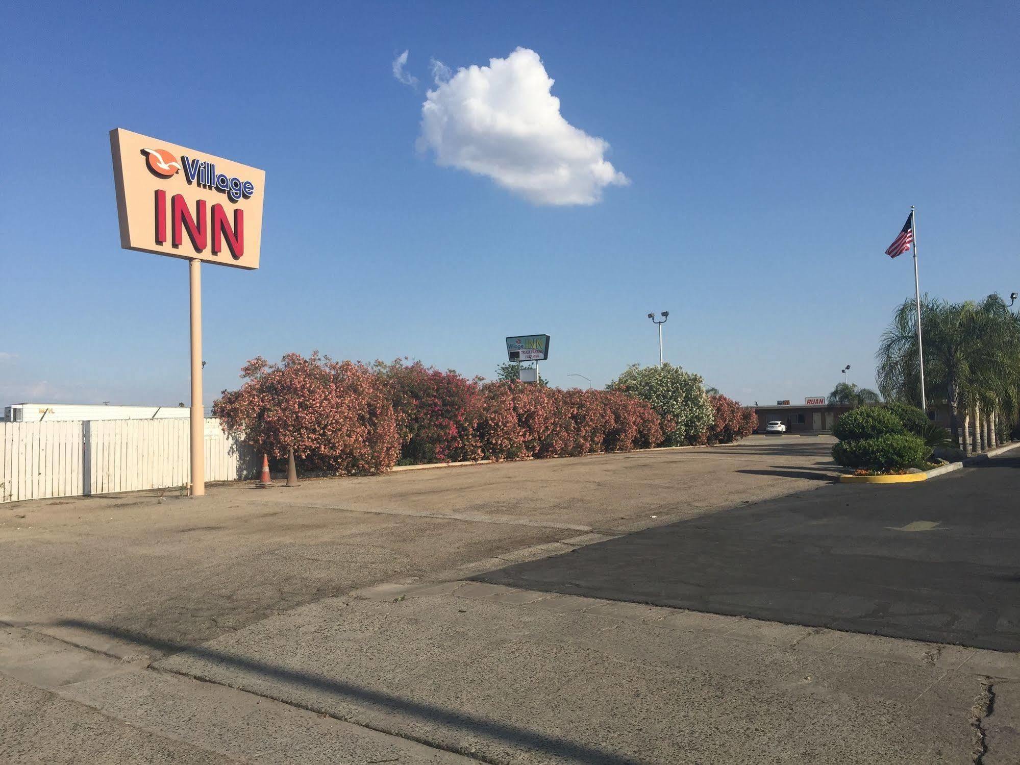 Village Inn Tulare Exterior foto